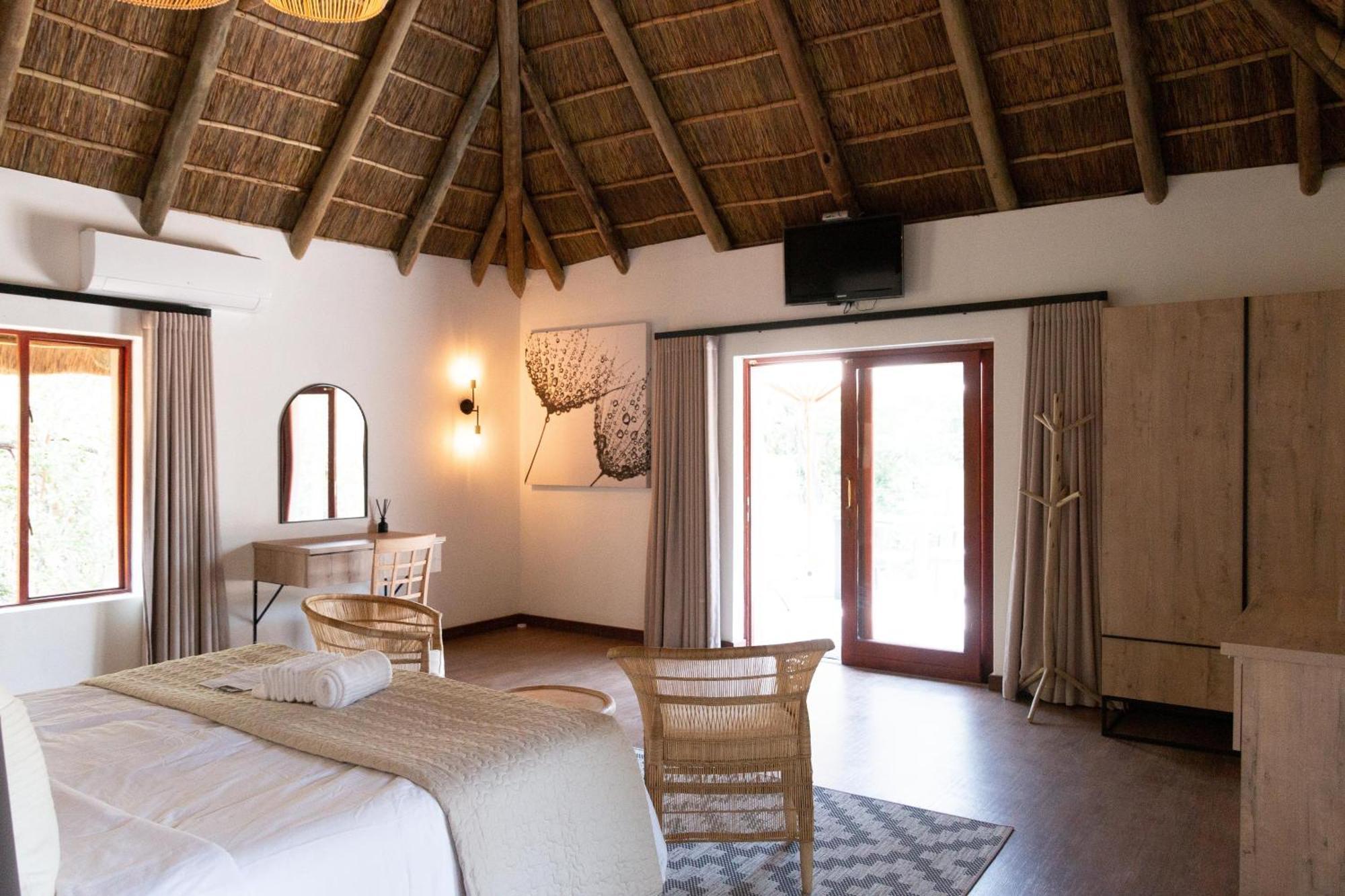 Rust de Winter Mologa River Lodge מראה חיצוני תמונה