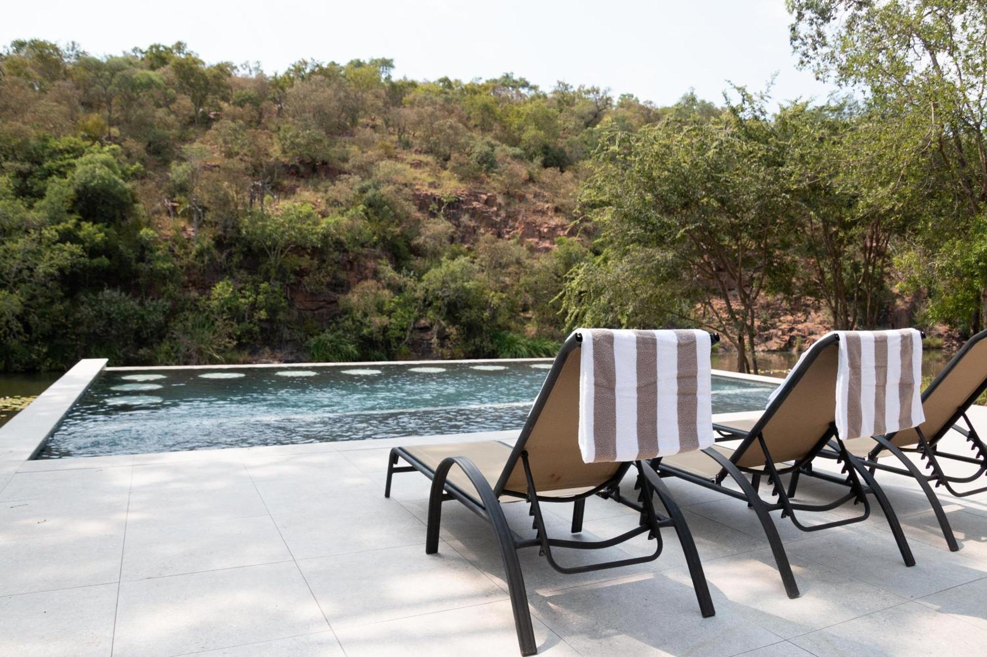 Rust de Winter Mologa River Lodge מראה חיצוני תמונה